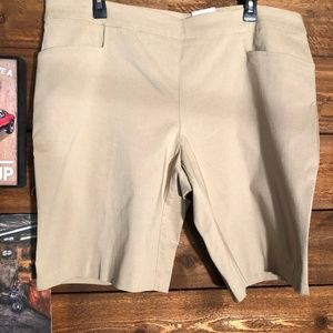 Time & Tru above the knee shorts NWT size xl 16-18